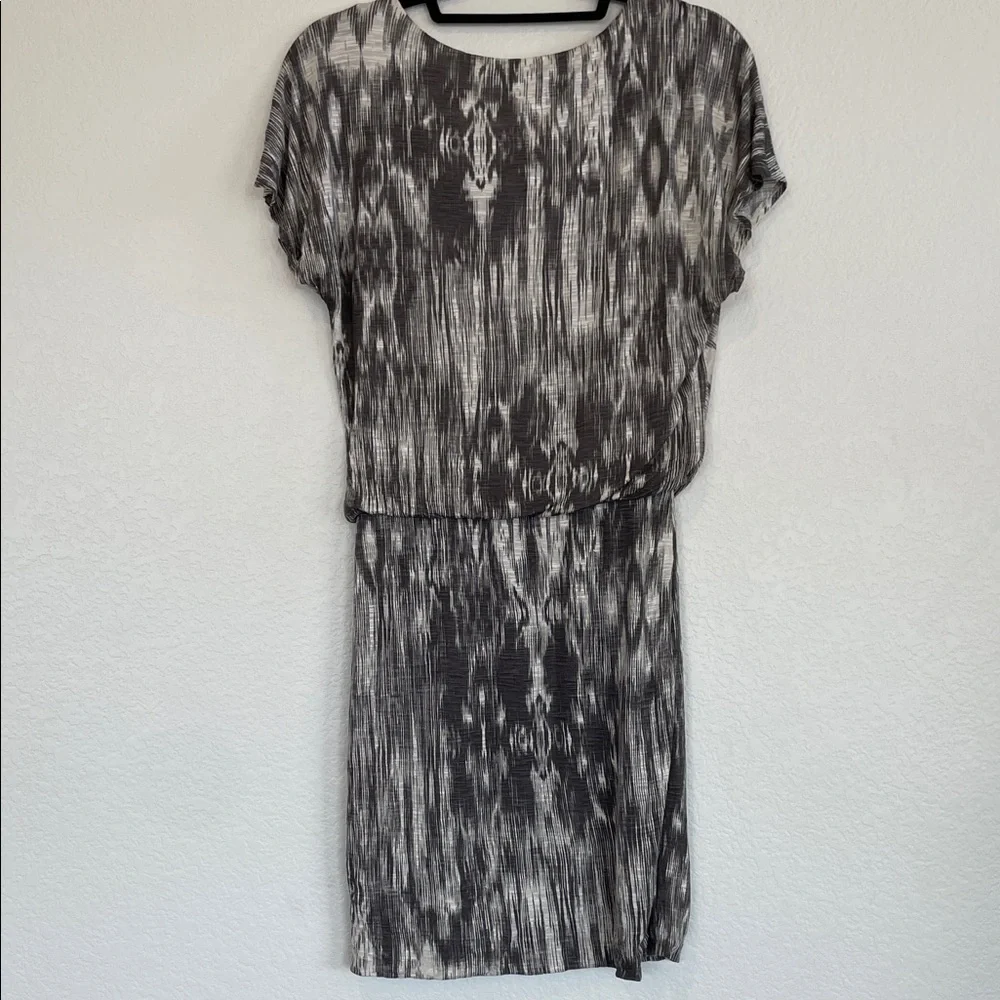 Velvet by Graham & Spencer • Gray & White Abstract Mini Dress, •  XS